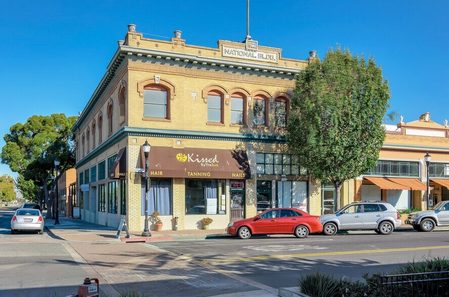 311-319 Railroad Ave, Pittsburg, CA à vendre - Photo de l’immeuble – Image 2 sur 18