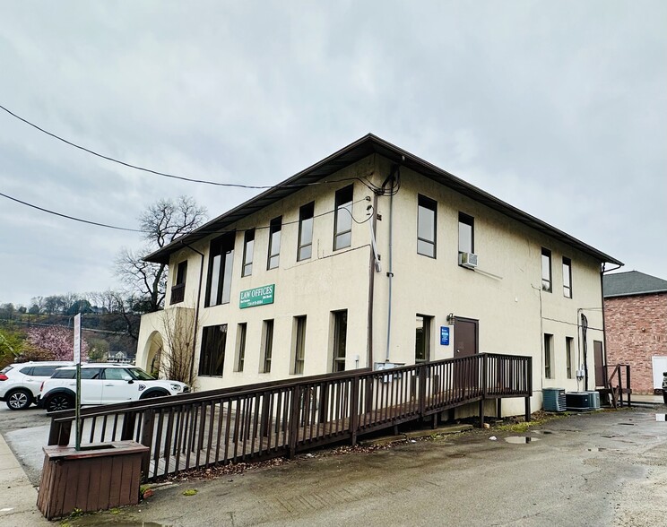 262 S Water St, Kittanning, PA à louer - Photo de l’immeuble – Image 3 sur 5