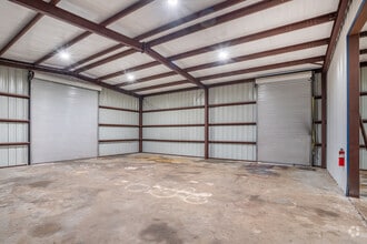 17261 IH 10, Vidor, TX à louer Photo de l’immeuble– Image 1 sur 8