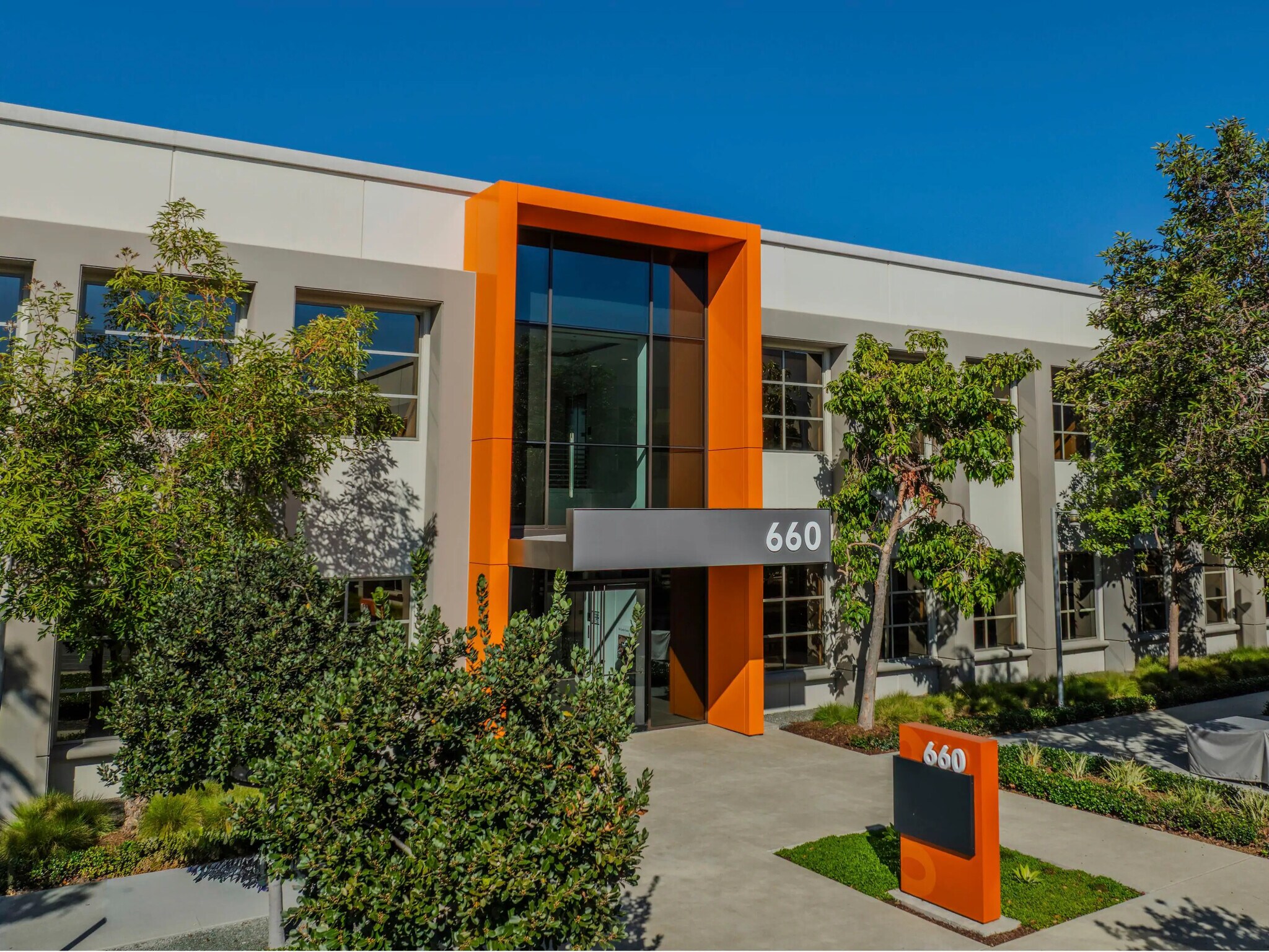 680 N McCarthy Blvd, Milpitas, CA à louer Photo de l’immeuble– Image 1 sur 36