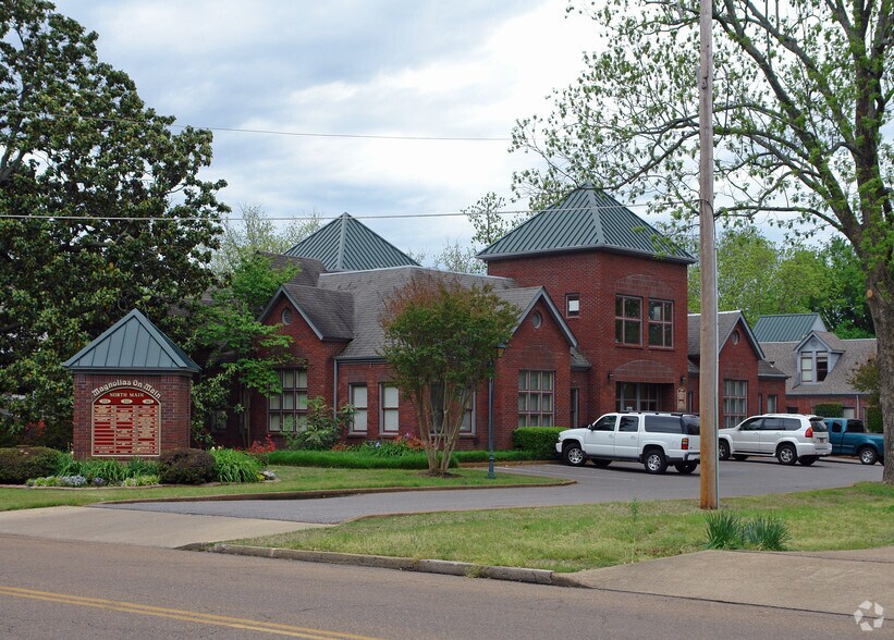 165 N Main St, Collierville, TN à louer - Photo de l’immeuble – Image 3 sur 4