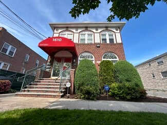 Plus de détails pour 1610 Williamsbridge Rd, Bronx, NY - Bureau à vendre