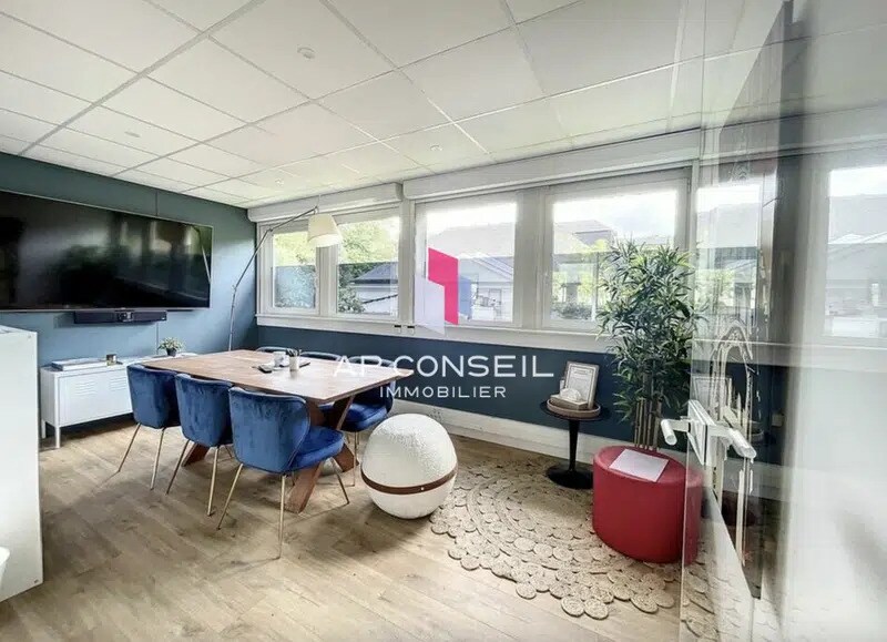 Bureau dans Versailles à vendre - Photo de l’immeuble – Image 3 sur 7
