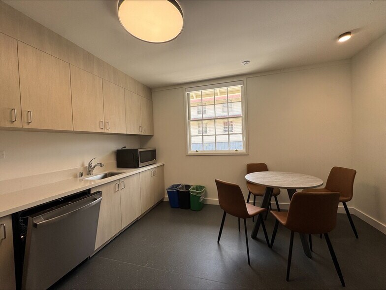 40 Mesa st, San Francisco, CA à louer - Photo de l’immeuble – Image 3 sur 13