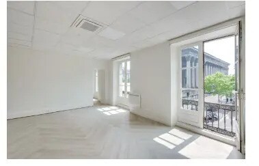 Bureau dans Paris à louer - Photo de l’immeuble – Image 1 sur 5