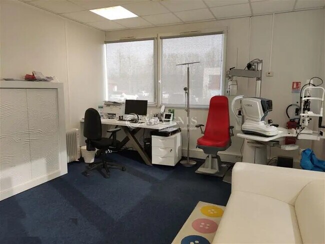Plus de détails pour Bureau à louer