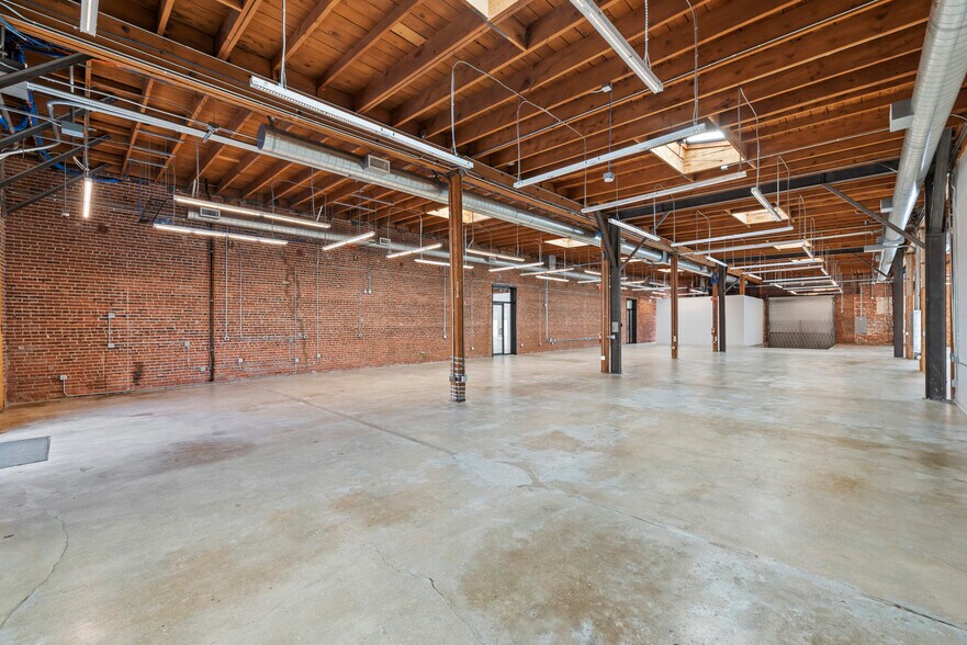 2156 Bay St, Los Angeles, CA à vendre - Photo intérieure – Image 3 sur 24