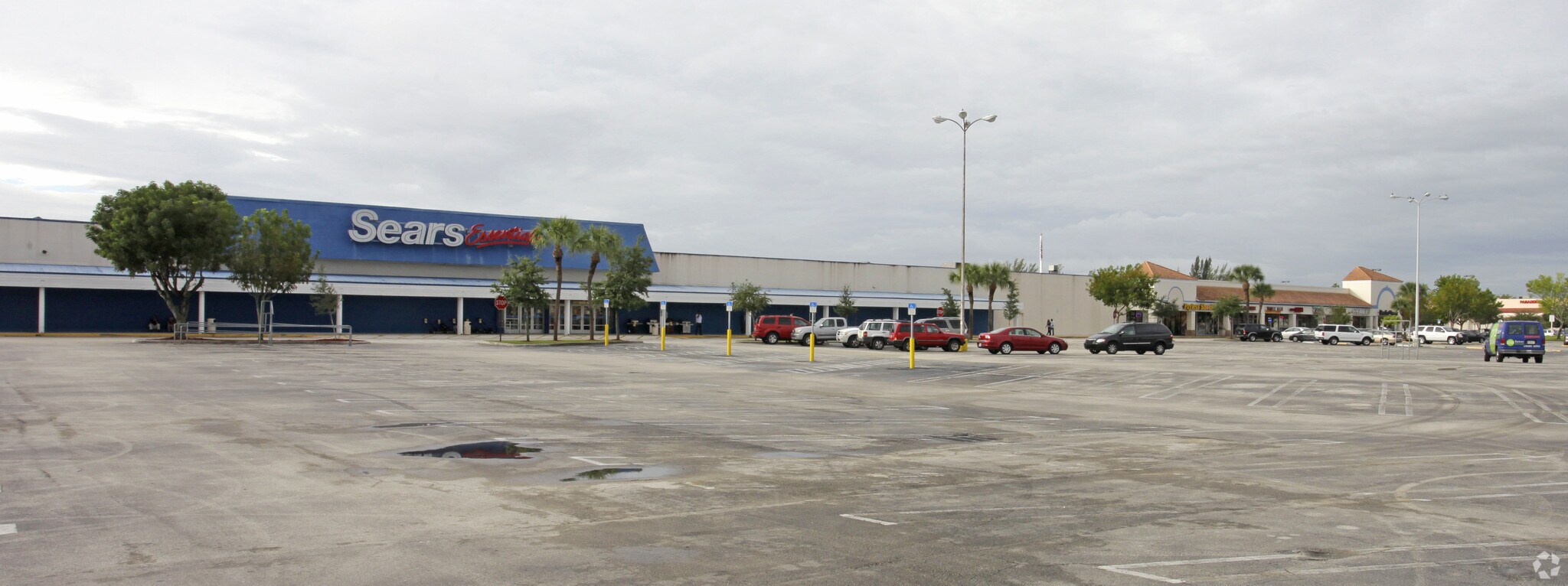 4560-4640 Forest Hill Blvd, West Palm Beach, FL à louer Photo principale– Image 1 sur 11