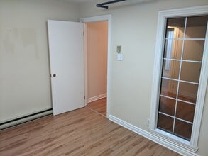 701 Rue Dubois, St-Eustache, QC à louer Photo intérieure– Image 1 sur 10