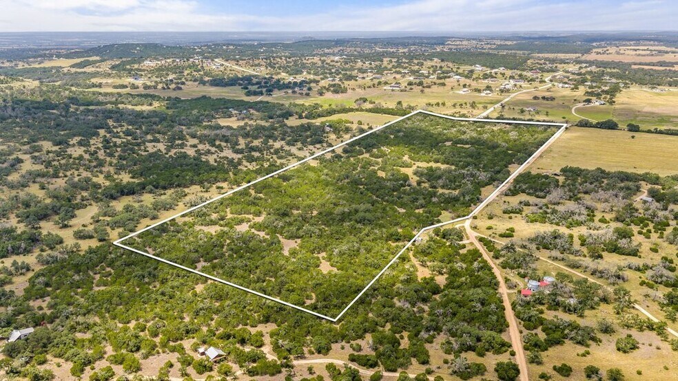 1984 Grape Creek rd, Fredericksburg, TX à vendre - Photo de l’immeuble – Image 2 sur 36