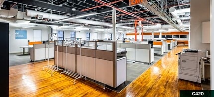 121-151 Charles St W, Kitchener, ON à louer Photo intérieure– Image 2 sur 4