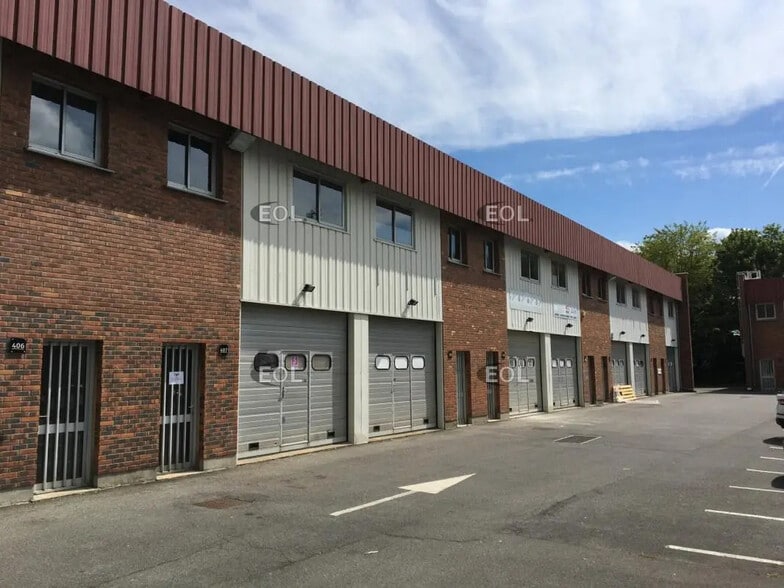 Local d’activités dans Lisses à louer - Photo de l’immeuble – Image 2 sur 2