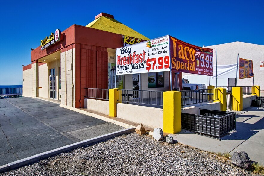 25 Acoma Blvd N, Lake Havasu City, AZ à vendre - Photo de l’immeuble – Image 2 sur 5