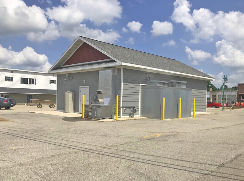 229 N Main St, Marion, WI à vendre - Photo de l’immeuble – Image 2 sur 10