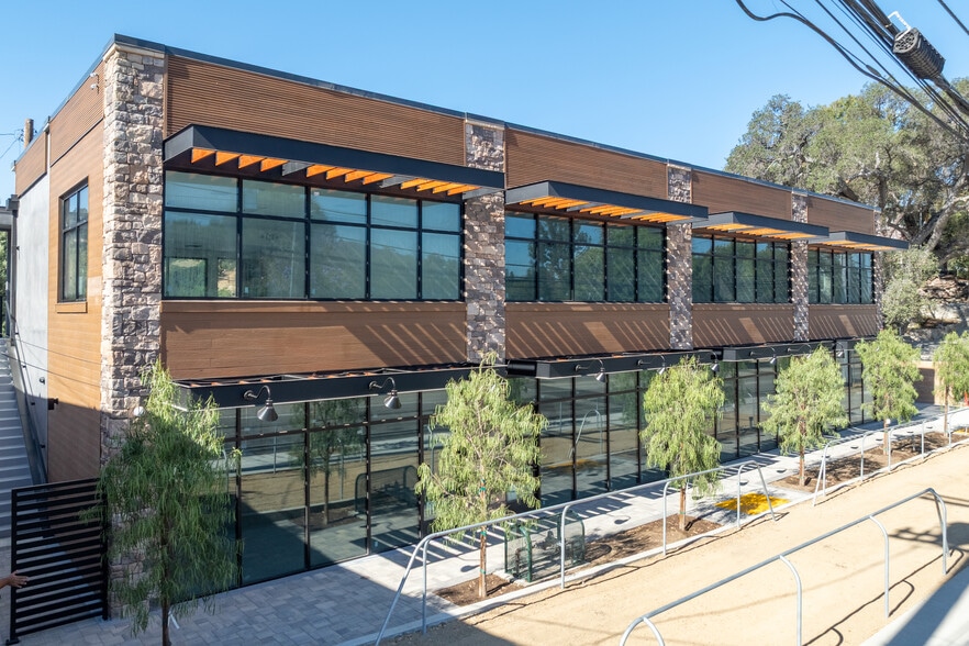 9668 Sunland Blvd, Shadow Hills CA - immobilier d'entreprise