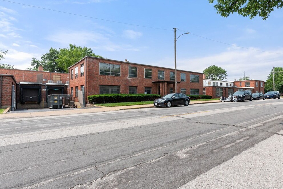 3622 Greenwood Blvd, Maplewood, MO à louer Photo principale– Image 1 sur 8