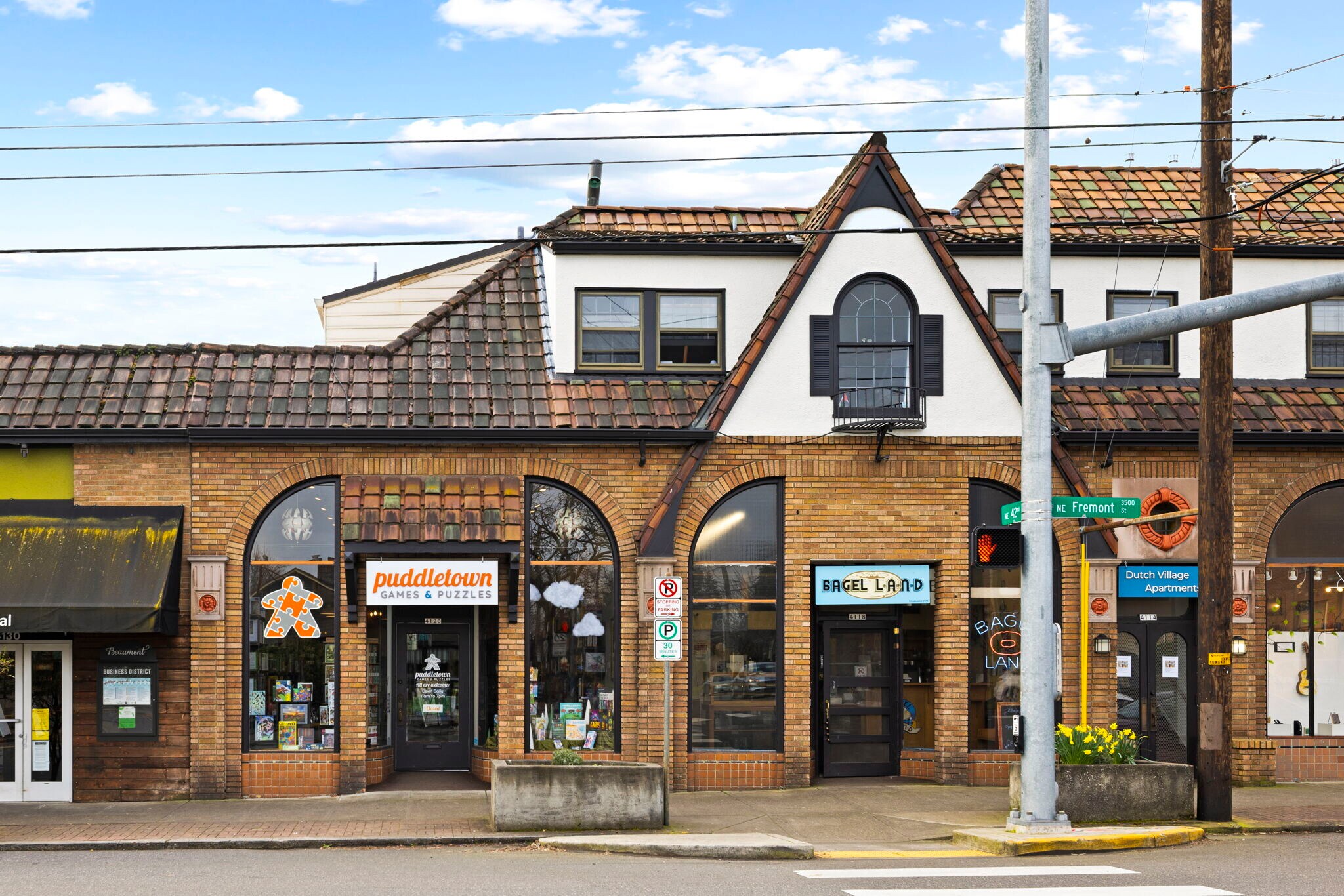 4100-4120 NE Fremont St, Portland, OR à louer Photo principale– Image 1 sur 5