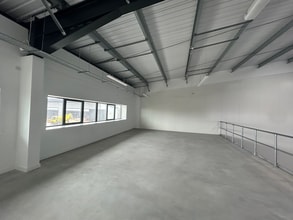 1 Reef St, Dagenham à louer Photo intérieure– Image 2 sur 6