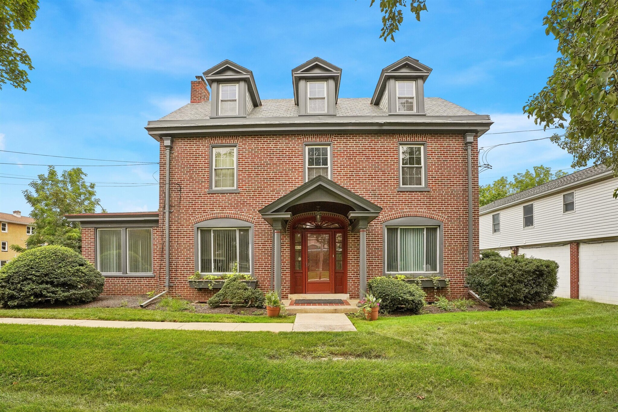 214 N Main St, North Wales, PA à vendre Photo de l’immeuble– Image 1 sur 38