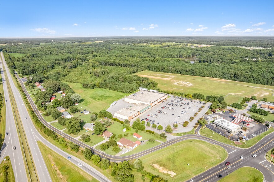 1419 E Andrews Ave, Henderson, NC à louer - Photo principale – Image 1 sur 12