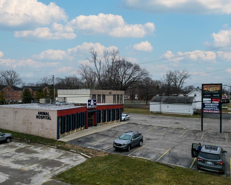 1837 W Alexis Rd, Toledo, OH à vendre - Photo de l’immeuble – Image 2 sur 5