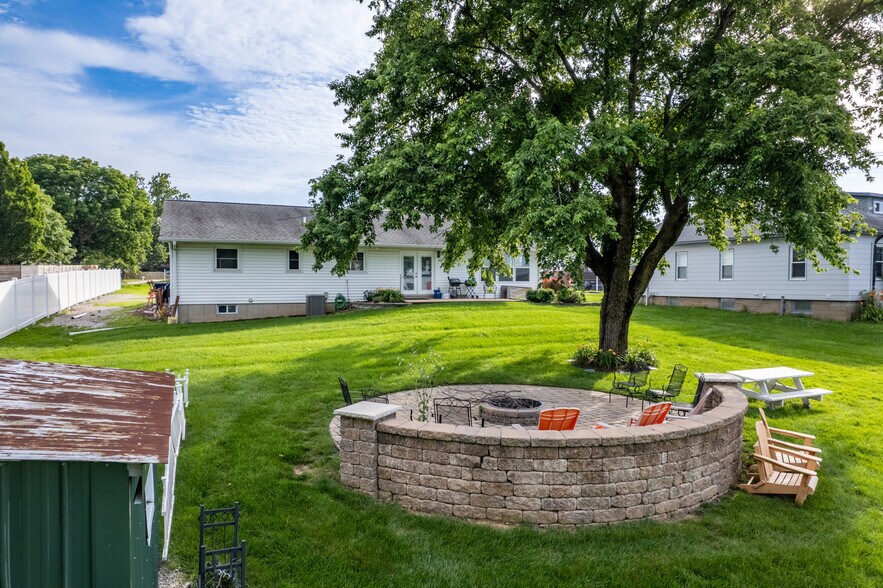 1514 Caulks Hill Rd, Saint Charles, MO à vendre - Photo de l’immeuble – Image 2 sur 13