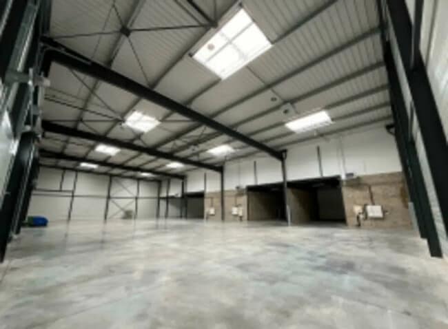 Plus de détails pour Local d’activités à vendre