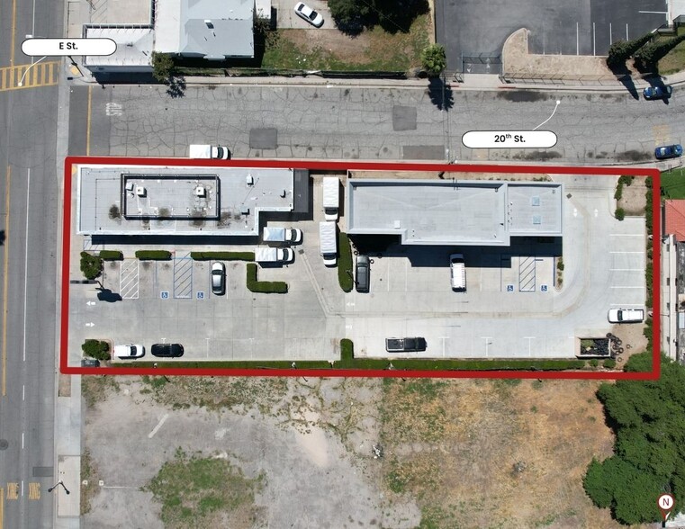 1976 N E St, San Bernardino, CA à vendre - Photo de l’immeuble – Image 2 sur 4