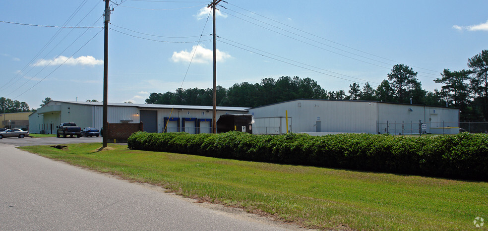 109 Gelo Rd, Rocky Mount, NC à louer - Photo principale – Image 1 sur 28