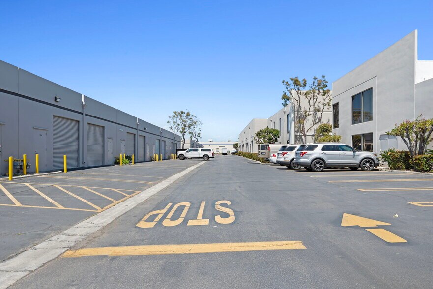 20695 S Western Ave, Torrance, CA à louer - Photo de l’immeuble – Image 2 sur 10