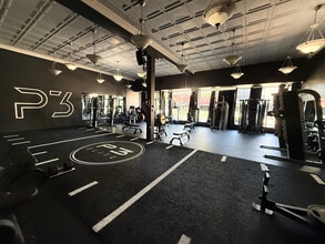 210 N Harbor Blvd, Fullerton, CA à louer Photo intérieure– Image 2 sur 8