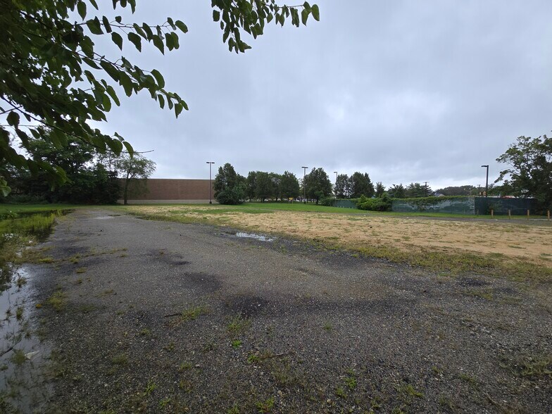 383 N DuPont Hwy, Dover, DE à louer - Photo de l’immeuble – Image 2 sur 7