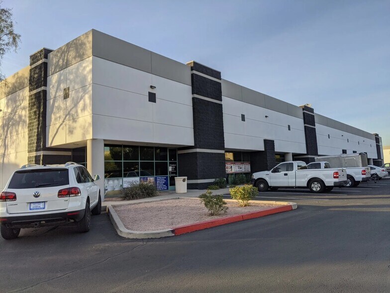 7205 E Southern Ave, Mesa, AZ à louer - Photo de l’immeuble – Image 3 sur 9