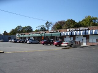 168-188 Montauk Hwy, Lindenhurst, NY à vendre - Photo principale – Image 1 sur 5
