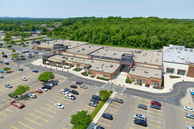 Plus de détails pour 6720 Pittsford Palmyra Rd, Fairport, NY - Local commercial, Local d'activités à louer