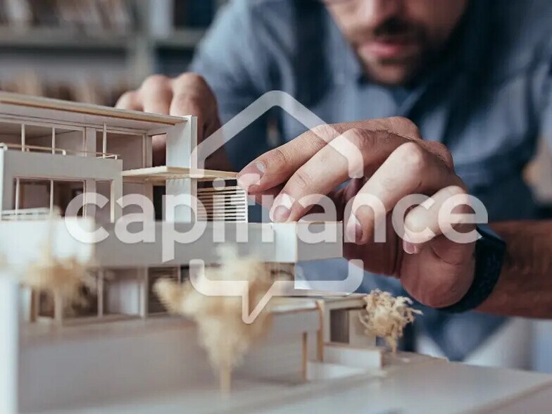 Bureau dans Fagnières à louer - Photo de l’immeuble – Image 1 sur 9