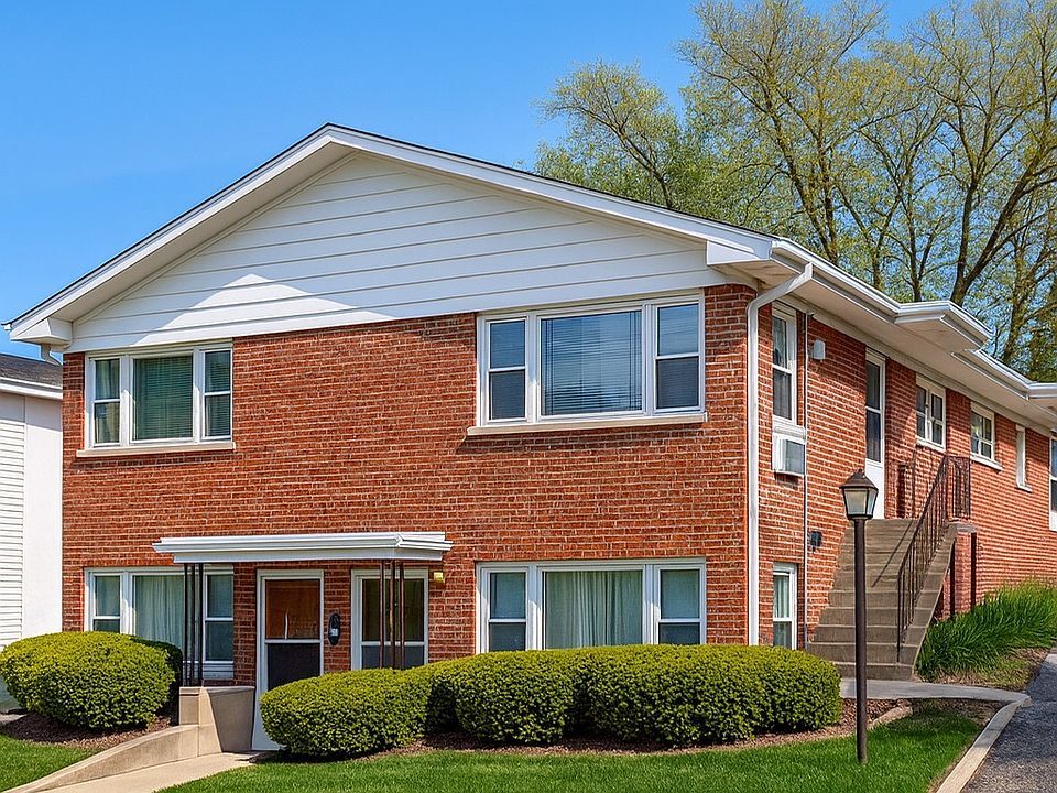 921 College Ave, Wheaton, IL à vendre Photo de l’immeuble– Image 1 sur 2