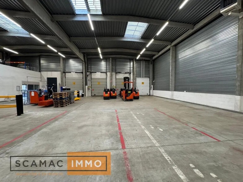 Local d’activités dans Lisses à louer - Photo intérieure – Image 3 sur 6