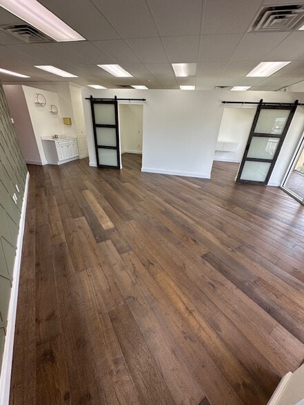 403 Sullivan St, Punta Gorda, FL à louer - Hall d’entrée – Image 3 sur 17