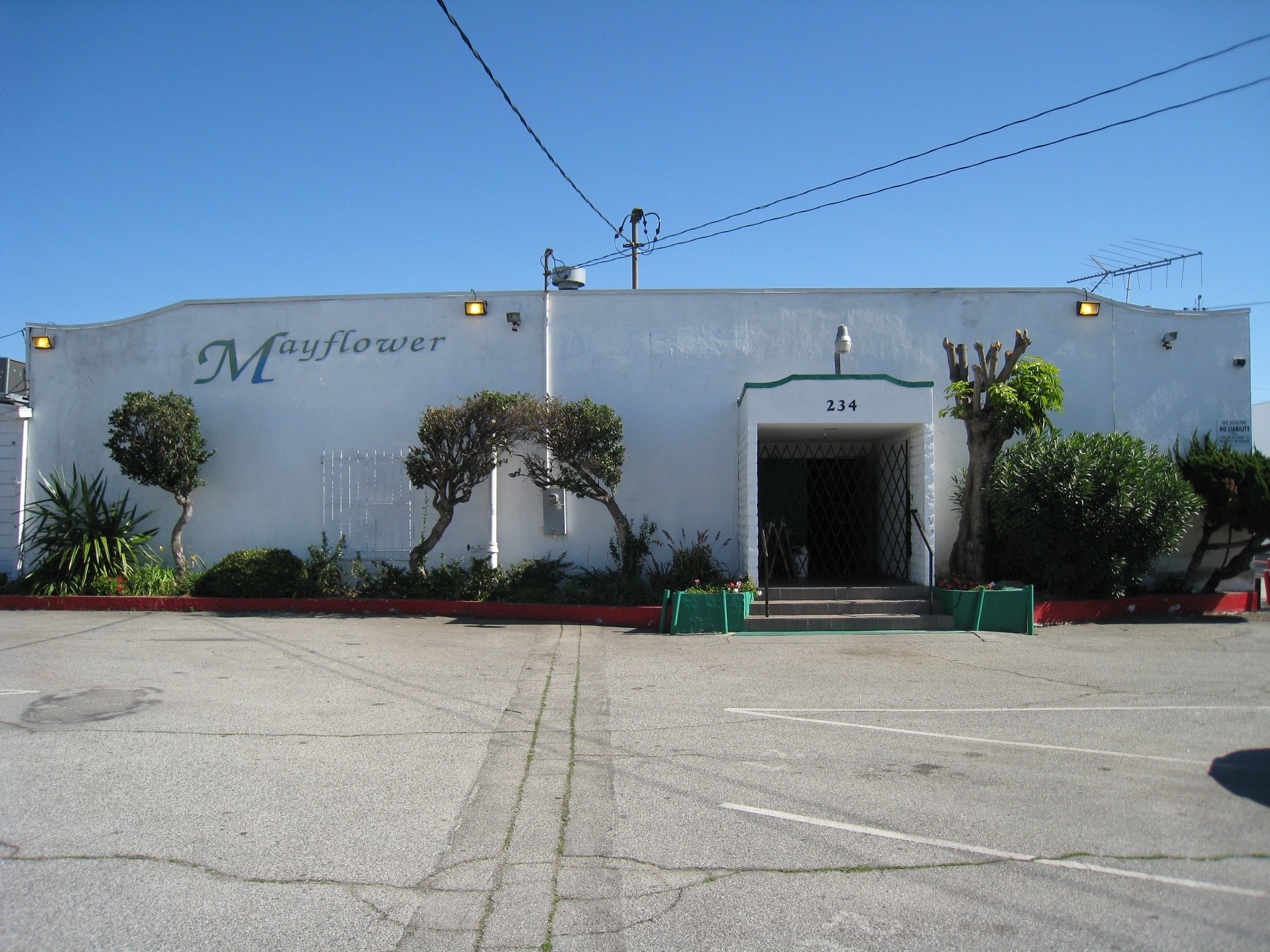 234 Hindry Ave & 927 Manchester Blvd portefeuille de 2 biens à vendre sur LoopNet.fr Photo principale– Image 1 sur 3