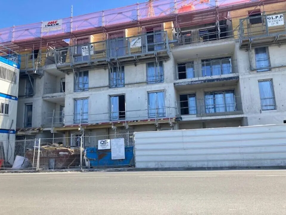 Local commercial dans Draveil à louer Photo de la construction– Image 1 sur 8