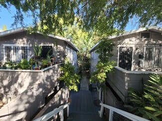 Plus de détails pour 1118-1120 1/2 Sanborn Ave, Los Angeles, CA - Logement à vendre