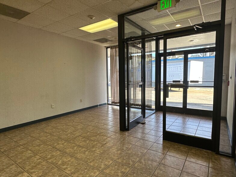 511 Battery Dr, Winston-Salem, NC à louer - Photo intérieure – Image 2 sur 11