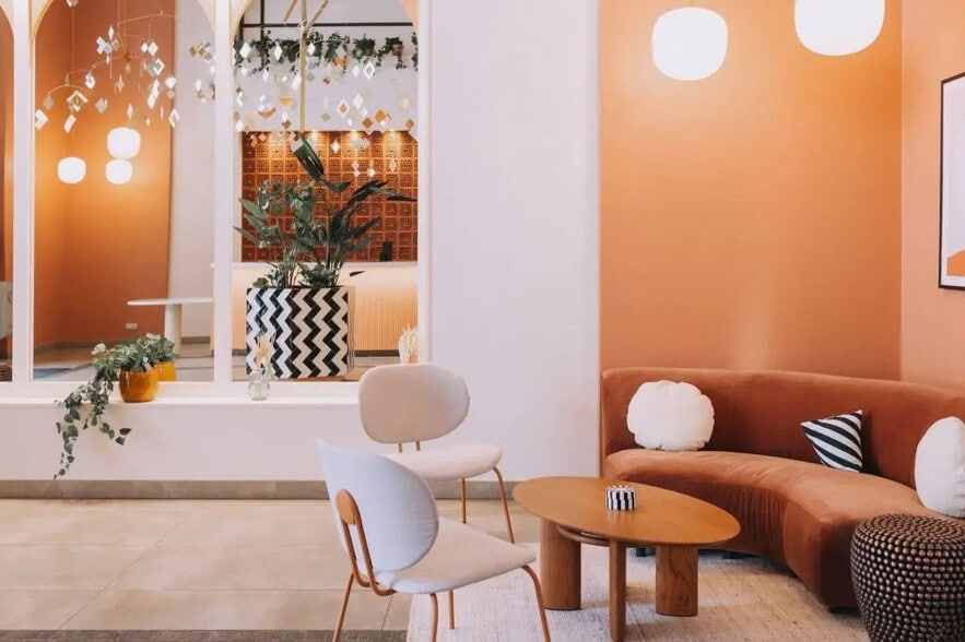 25-27 Rue D'Astorg, Paris à louer - Photo de l’immeuble – Image 3 sur 17