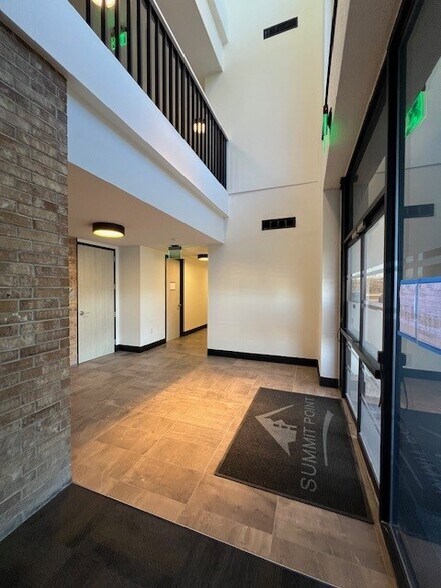 2512 S Interstate 35 S, Austin, TX à vendre - Photo intérieure – Image 3 sur 4