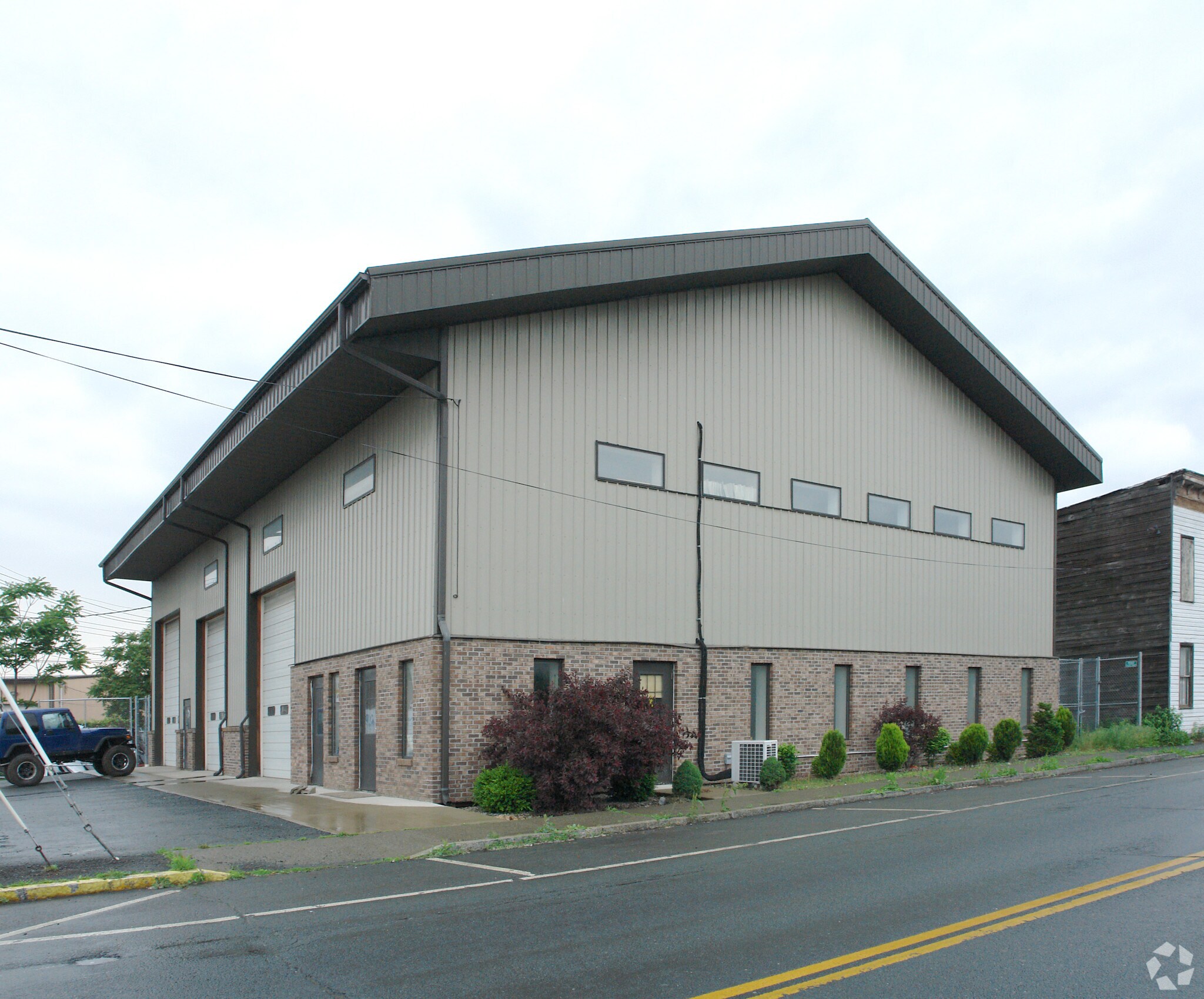 15 Lower Hudson Ave, Green Island, NY à louer Photo principale– Image 1 sur 14