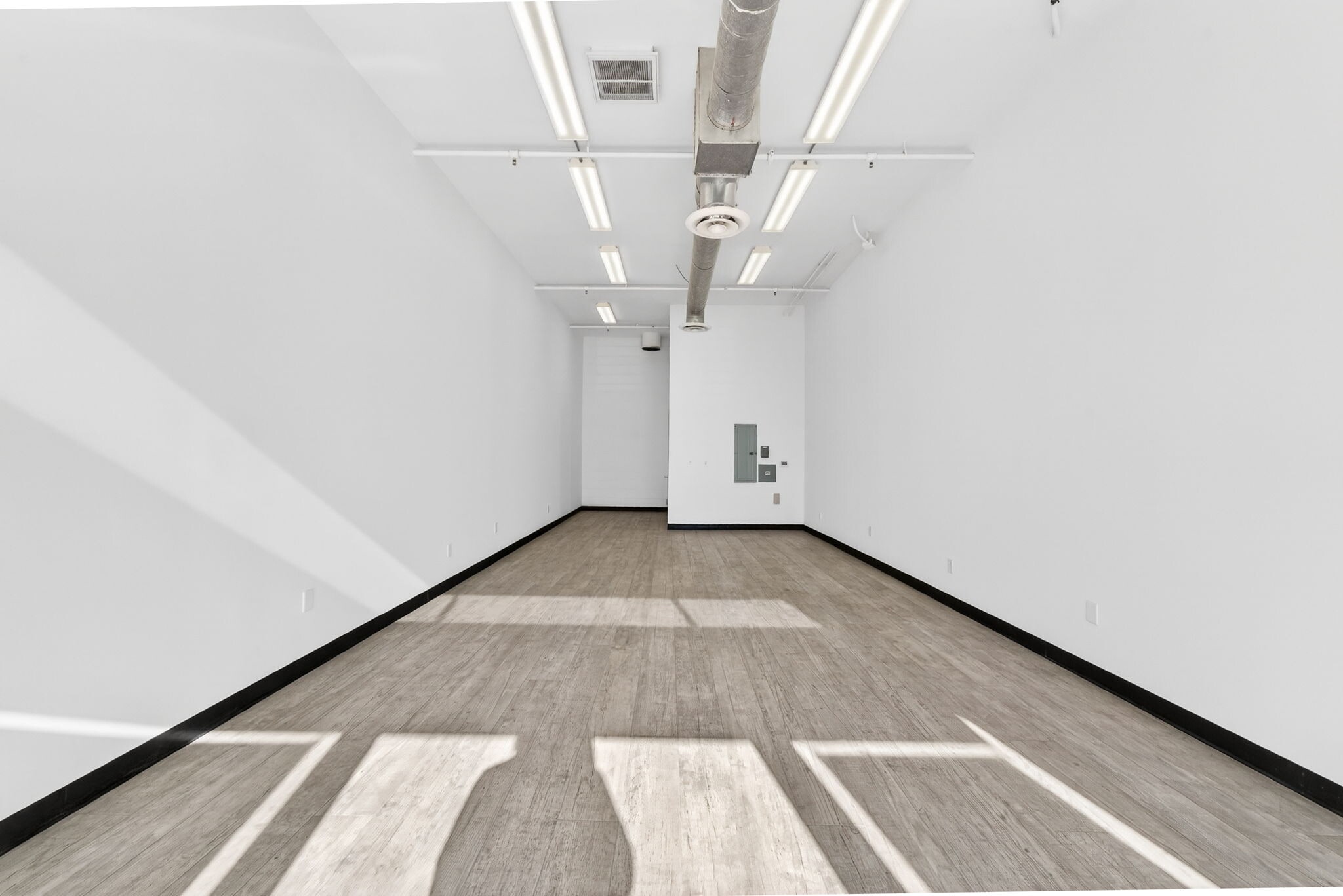 6115 Santa Monica Blvd, Los Angeles, CA à louer Photo intérieure– Image 1 sur 12