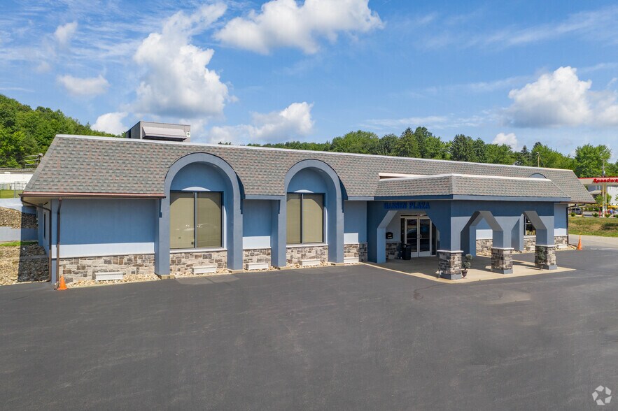 410 Hansen Ave, Lyndora, PA à vendre - Photo principale – Image 1 sur 8