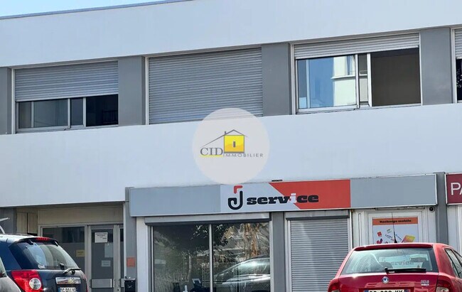 Plus de détails pour Local commercial à louer