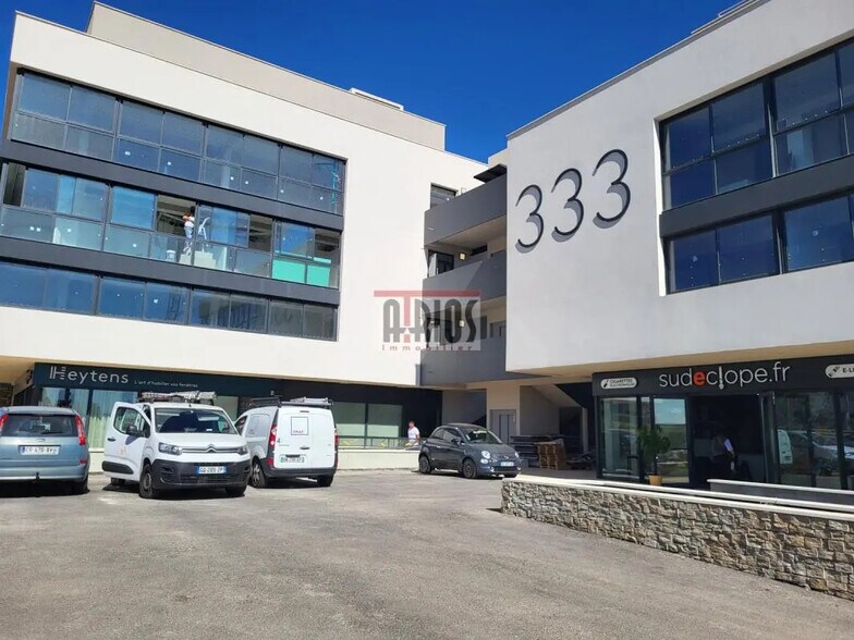 Local d’activités dans La Seyne-sur-Mer à louer - Photo de l’immeuble – Image 1 sur 5